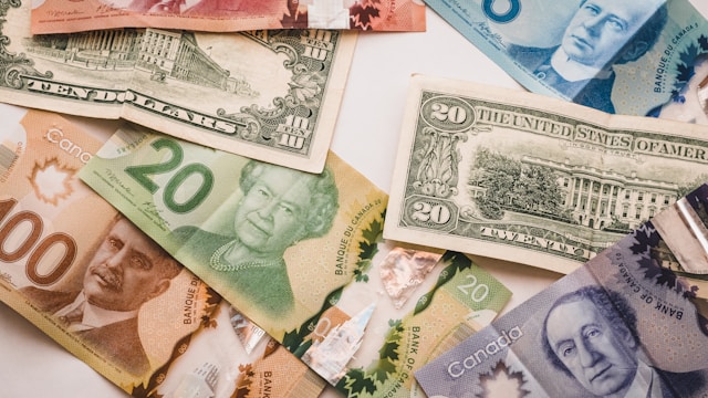 piggybank-2Gc75AKn18M-unsplash